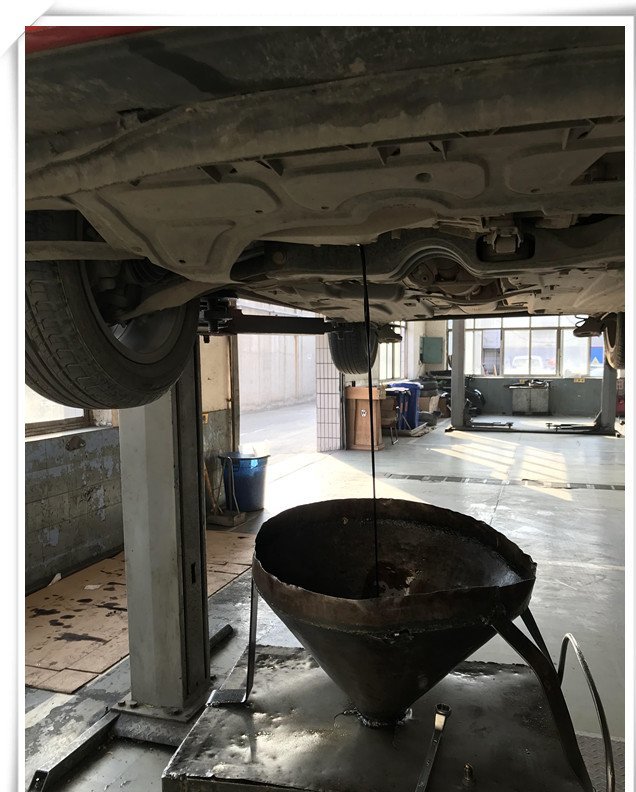 09年大众polo保养用什么机油,polo机油用5w30好还是用5w40好