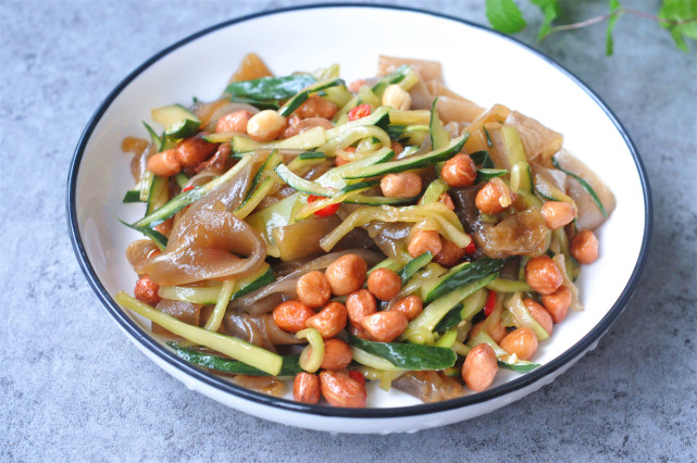 正宗手工红薯粉的制作教程,自制手工红薯粉详细步骤