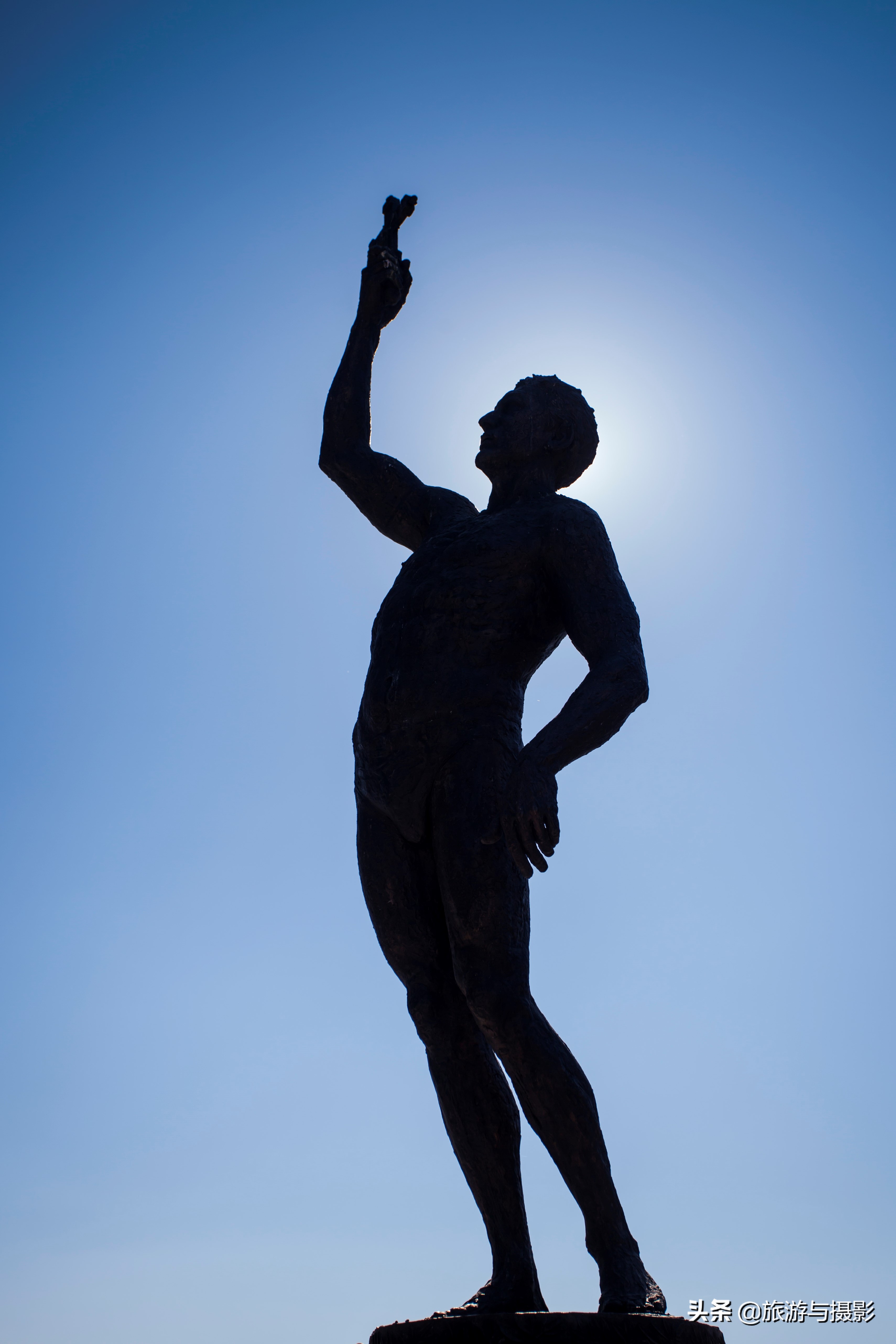 5万多人口的古城：安守一个“淡水海”，尽享一片“深邃蓝”