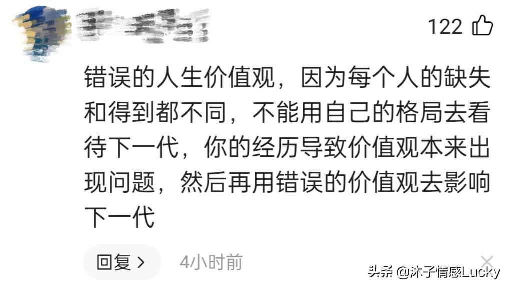 28岁怀孕三胞胎现状,未婚妈妈生下混血3胞胎新闻