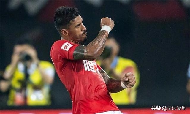 名帅贝尼特斯颜面尽失，保利尼奥帽子戏耍一方，*率赔**也会忽悠你