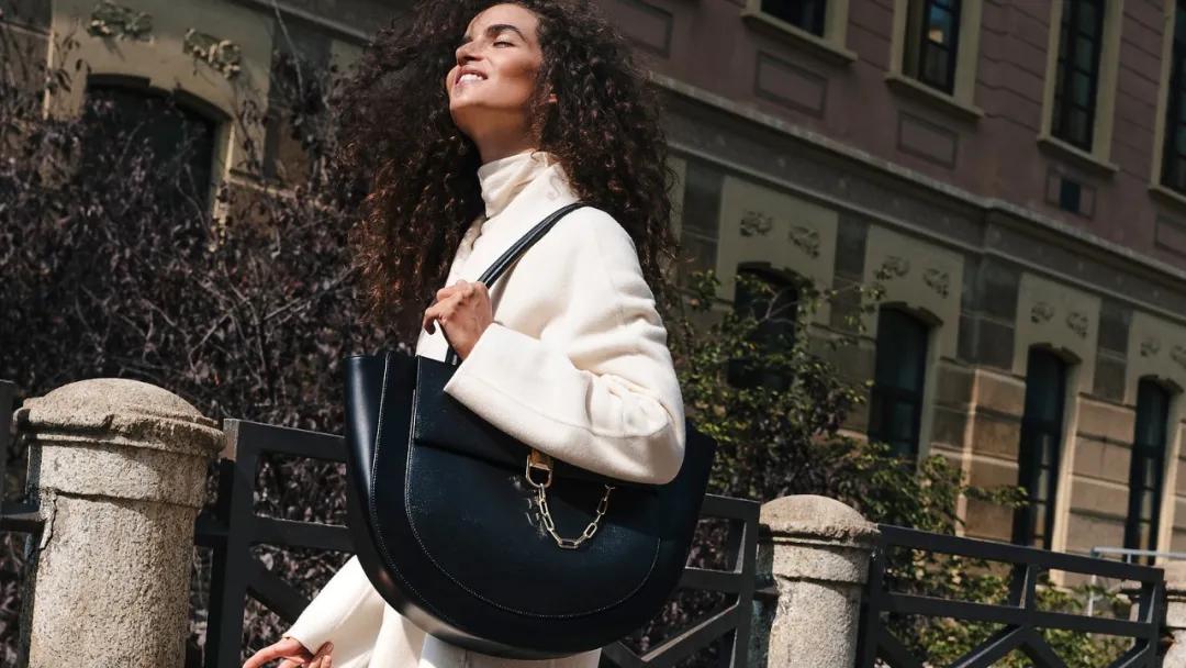 furla包包熊猫,furla包包2022