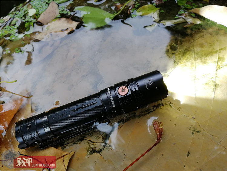 fenix菲尼克斯pd36rv2.0,fenix手电pd40r与pd36r哪个好