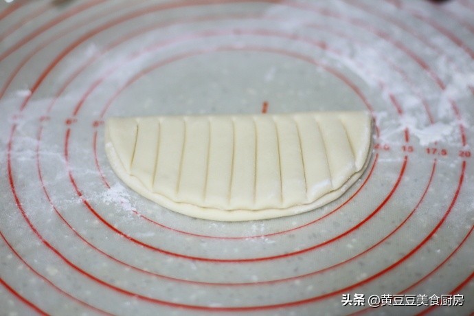 大枣花馒头好看又简单花样做法,花样枣花馒头的新做法