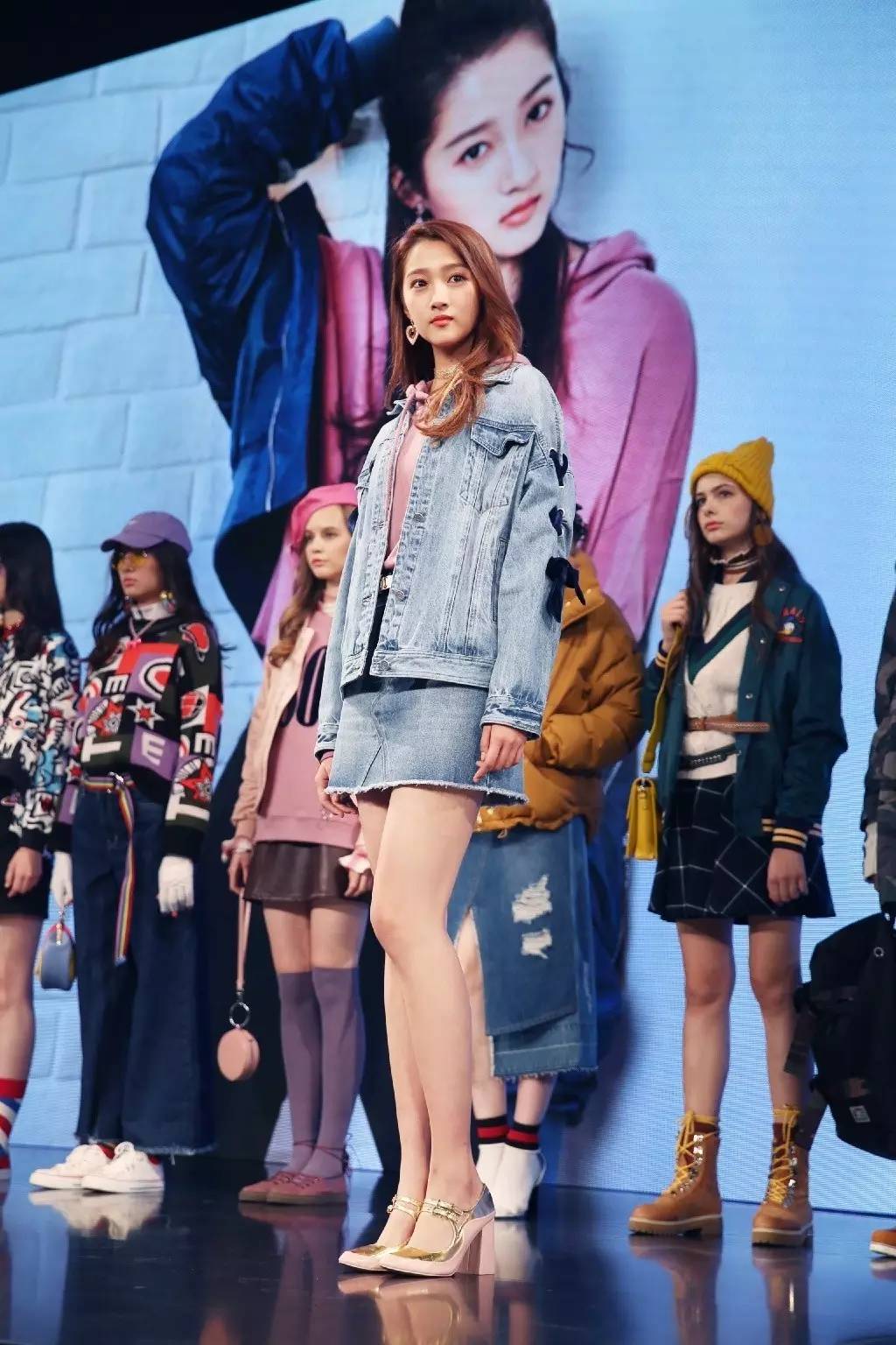 迪丽热巴杨幂穿搭,杨幂迪丽热巴穿衣风格