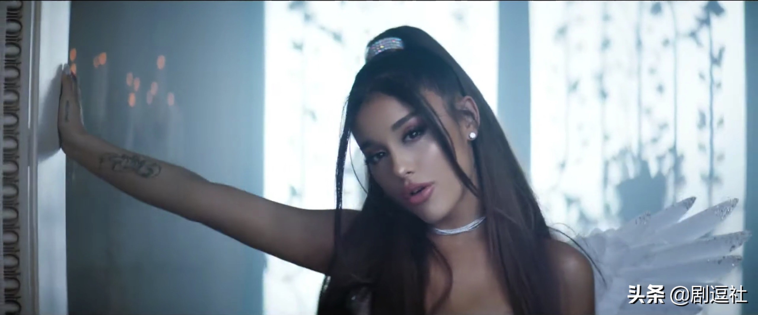 史诗级电影主题曲震撼发布，A妹麦粒打雷姐变身“霹雳娇娃”