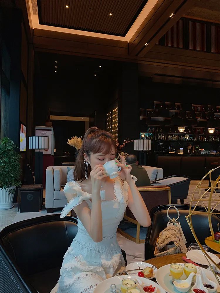 脸大的女生适合哪种脸型,女性脸有4个特征是富贵脸