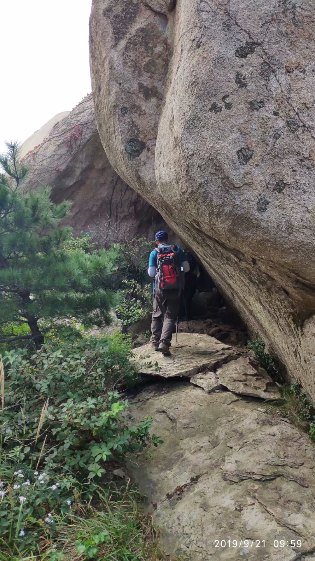 远征三晋凯旋还，飓风众人把酒欢