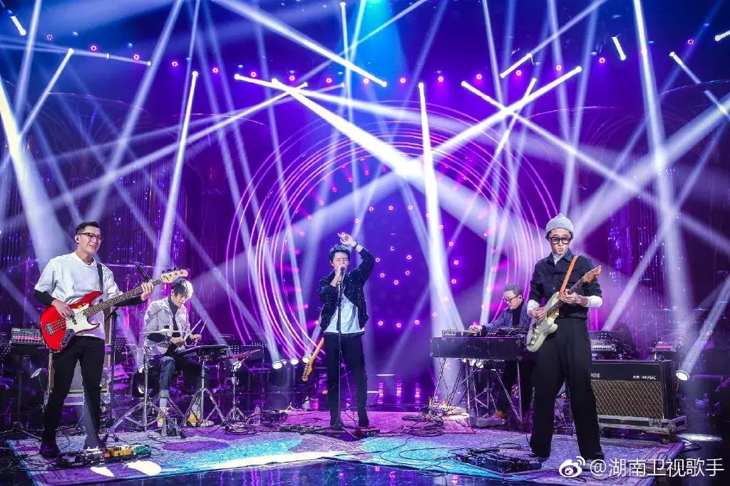 逃跑计划梦中的你歌单,逃跑计划夜空中最亮的星歌词完整