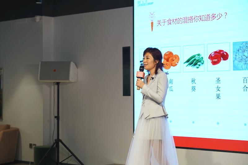 “断舍离”美食风靡,陆雪新书《食色食遇》发布