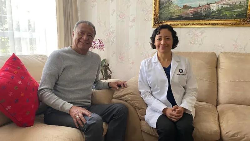 眼科医生谈电子产品对眼睛的伤害,眼科医生对近视的影响