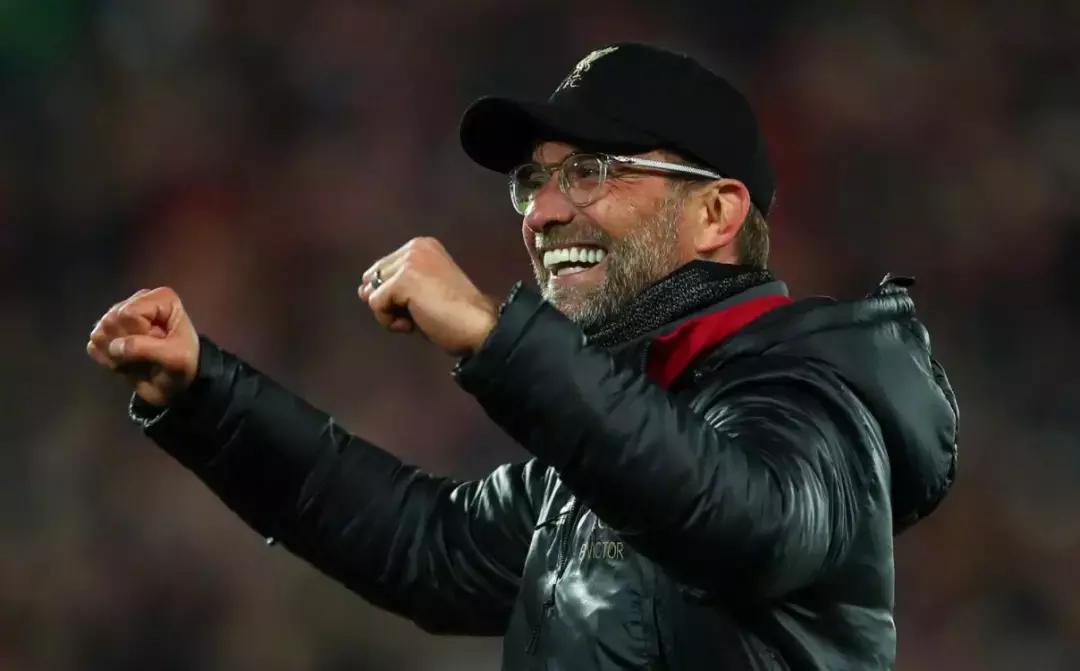 这就是我们爱足球的原因,这才是我们热爱的足球该有的样子