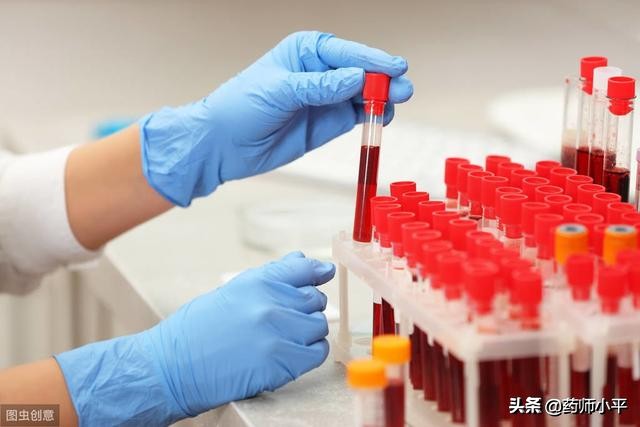 冯小刚对于白癜风的事情怎么说,冯小刚谈自己得白癜风