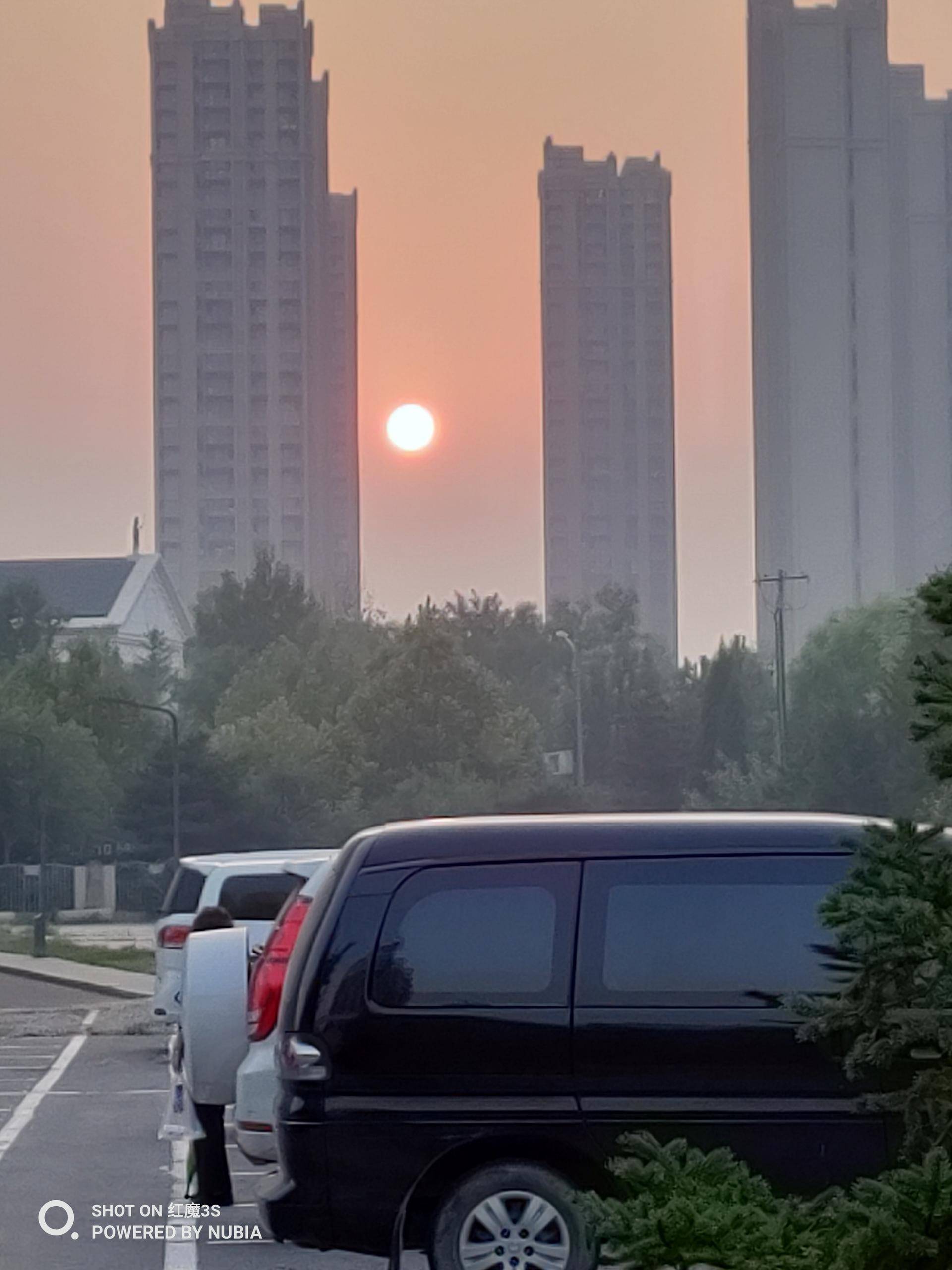 红魔3s和红魔3区别,红魔3s相当于苹果几