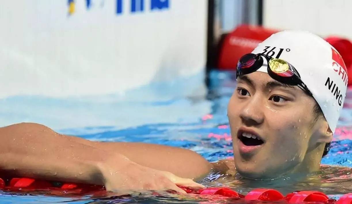 推荐一款比较实用的运动手表,推荐一款最新款的运动手表