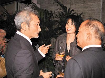 英雄本色吴宇森回忆张国荣,周润发捡剩饭吃饭