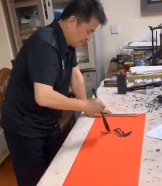 原央视毕福剑直播间,网红毕福剑