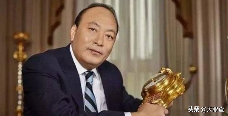 重庆老太太3万名牌包装大葱，背后竟牵出售假窝点