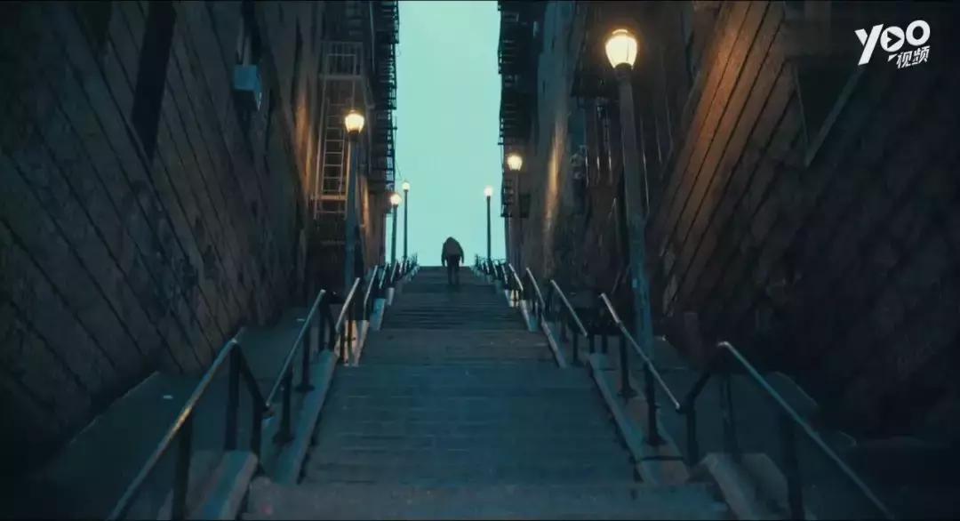 小丑第一段完整版,小丑首秀完整版