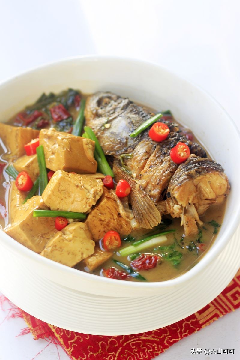 东北冬季白菜炖豆腐,冬天豆腐炖什么好吃