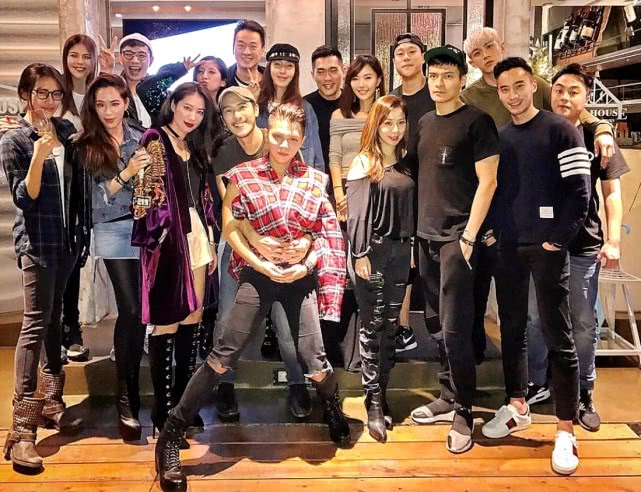 阿娇赖弘国打赏小鲜肉,阿娇妈妈看到赖弘国吃软饭