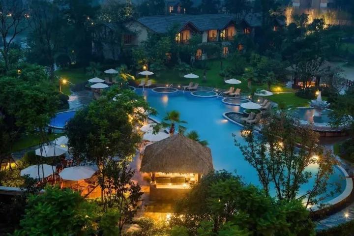 又降温最低2°C！会耍的成都人都去泡温泉了，不到百元畅玩一整天