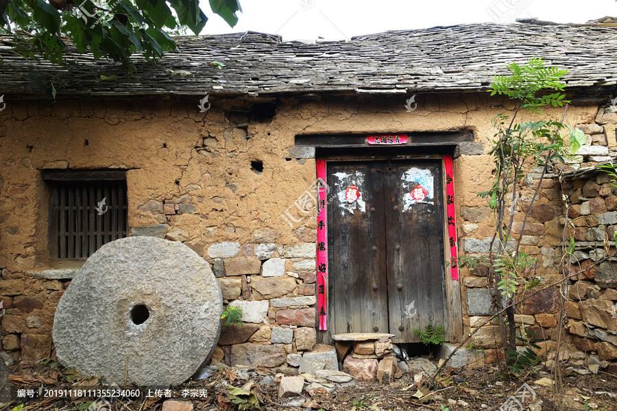 童瑶吃鲱鱼罐头,乡村美食童谣完整版