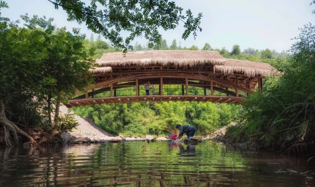 85后香港博士，为重庆人修了一座桥，上万村民请神仙加持