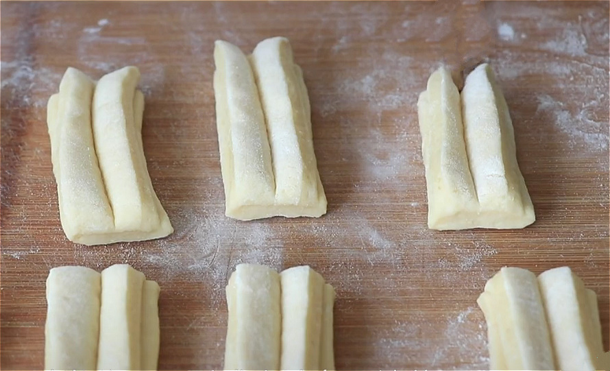 自己炸油条，加泡打粉没有必要！学会这个配方，香酥蓬松又健康