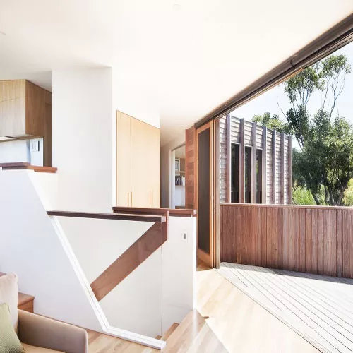 瓷砖还是木地板大家怎么选,瓷砖还是木板实惠