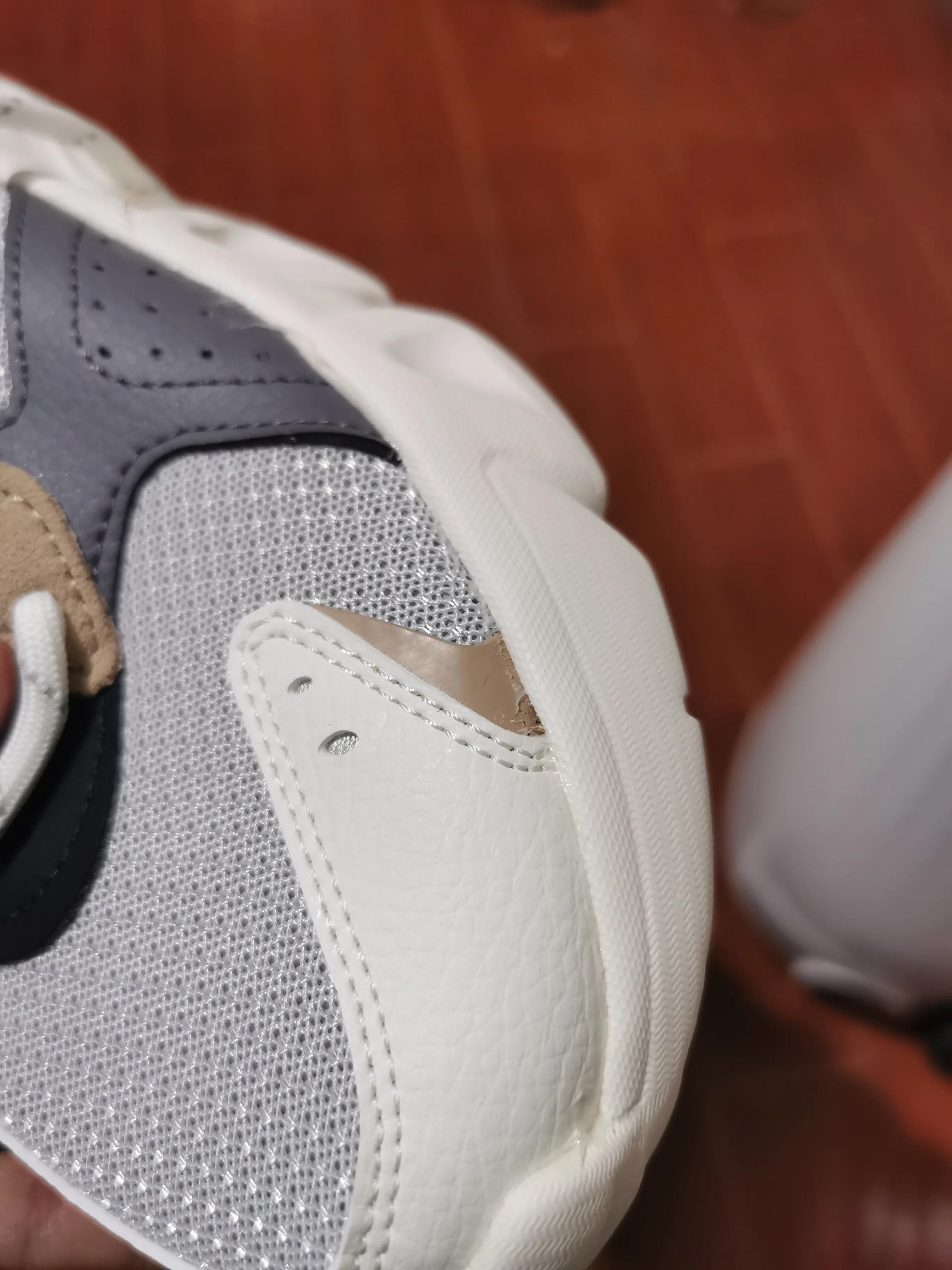 安踏瑕疵鞋直播,直播产品质量差