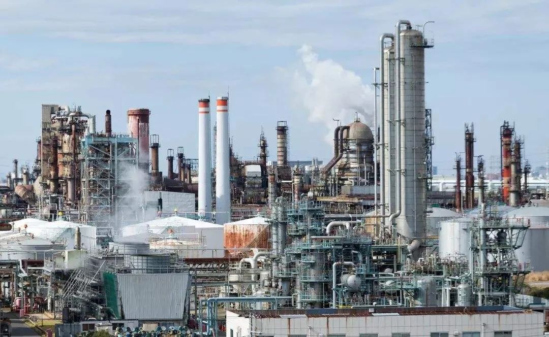 染料龙头上市公司,半年报预增400%的上市公司