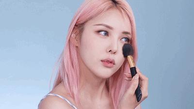 泫雅重腮红妆容,泫雅同款鬼马亮片妆