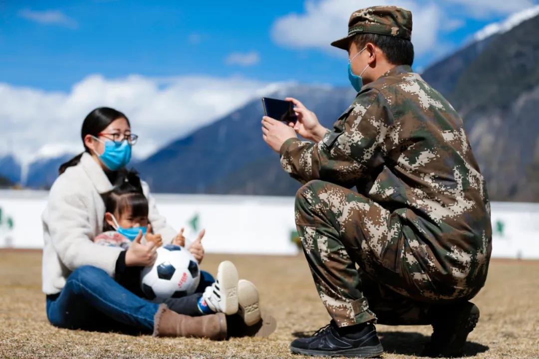 雪山脚下的团圆，张张动情!