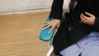 车顶太滑,不如找把好椅子坐着维权