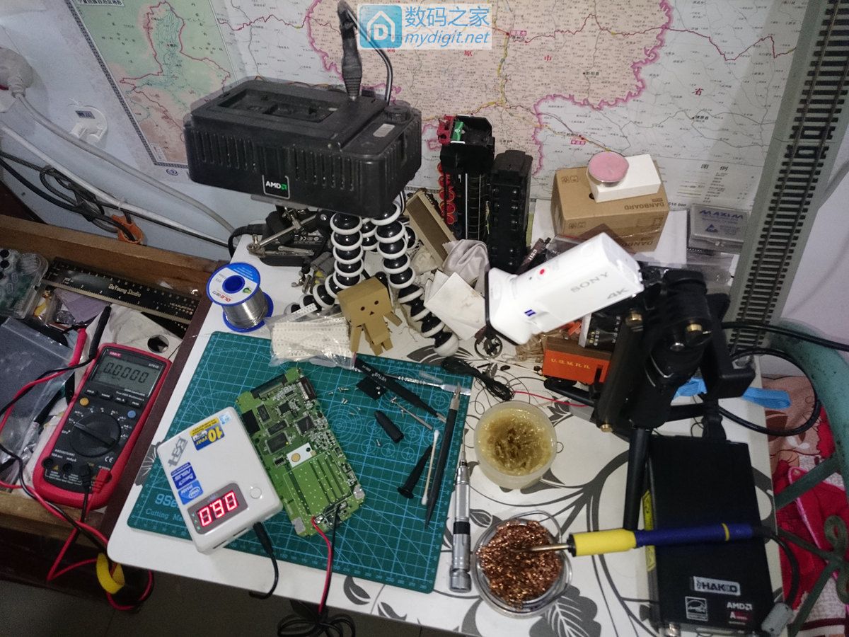 技术大佬秀操作！德州仪器TI-89图形计算器拆机维修及CPU超频