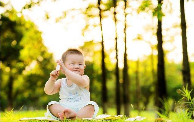 小孩得鸡胸和x型腿的原因,小孩鸡胸是怎么引起