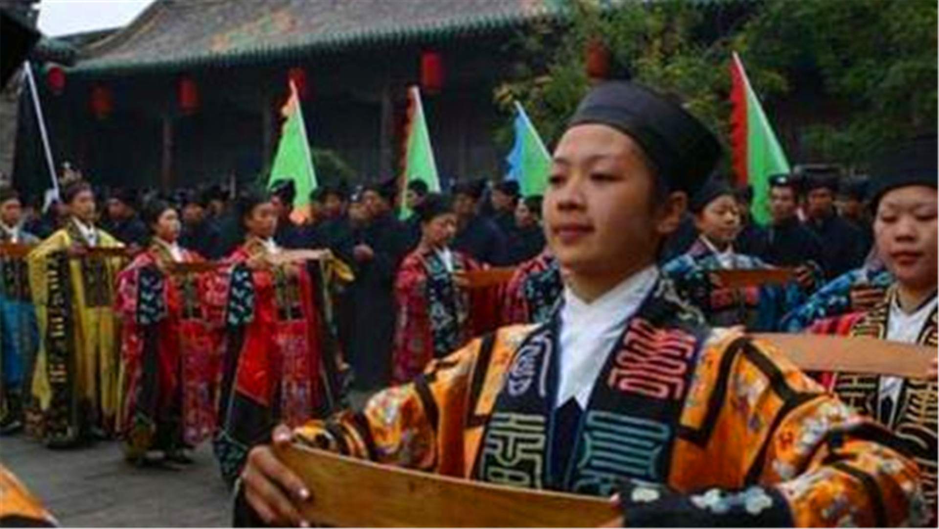 女道士羽化10万人结果如何,女道士飞升10万人围观