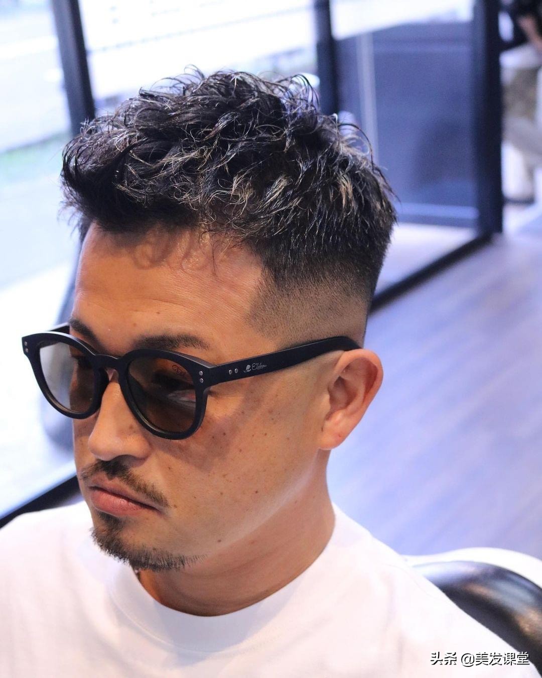 超火的男士凌乱油头造型,男生发型2020潮流短碎盖