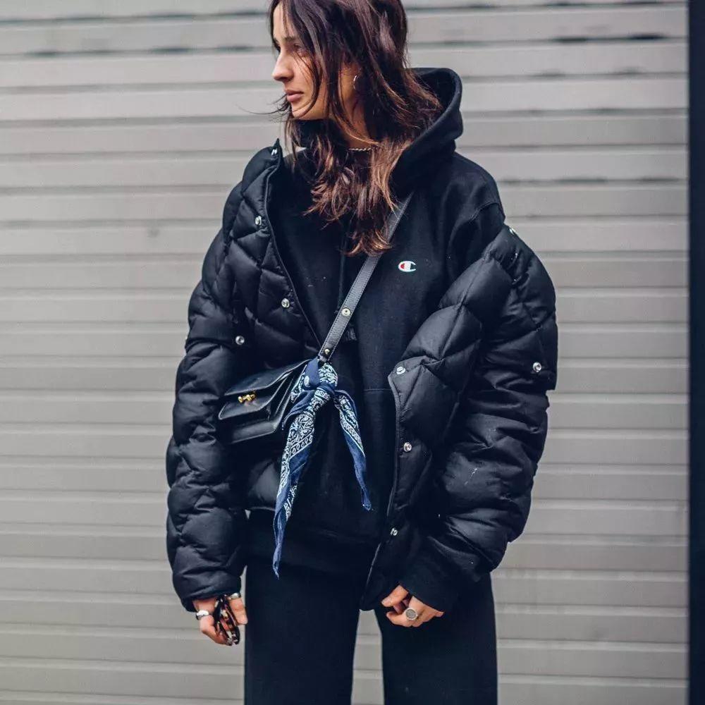 白色羽绒服真的难驾驭吗,5个小技巧让你的羽绒服不再普通