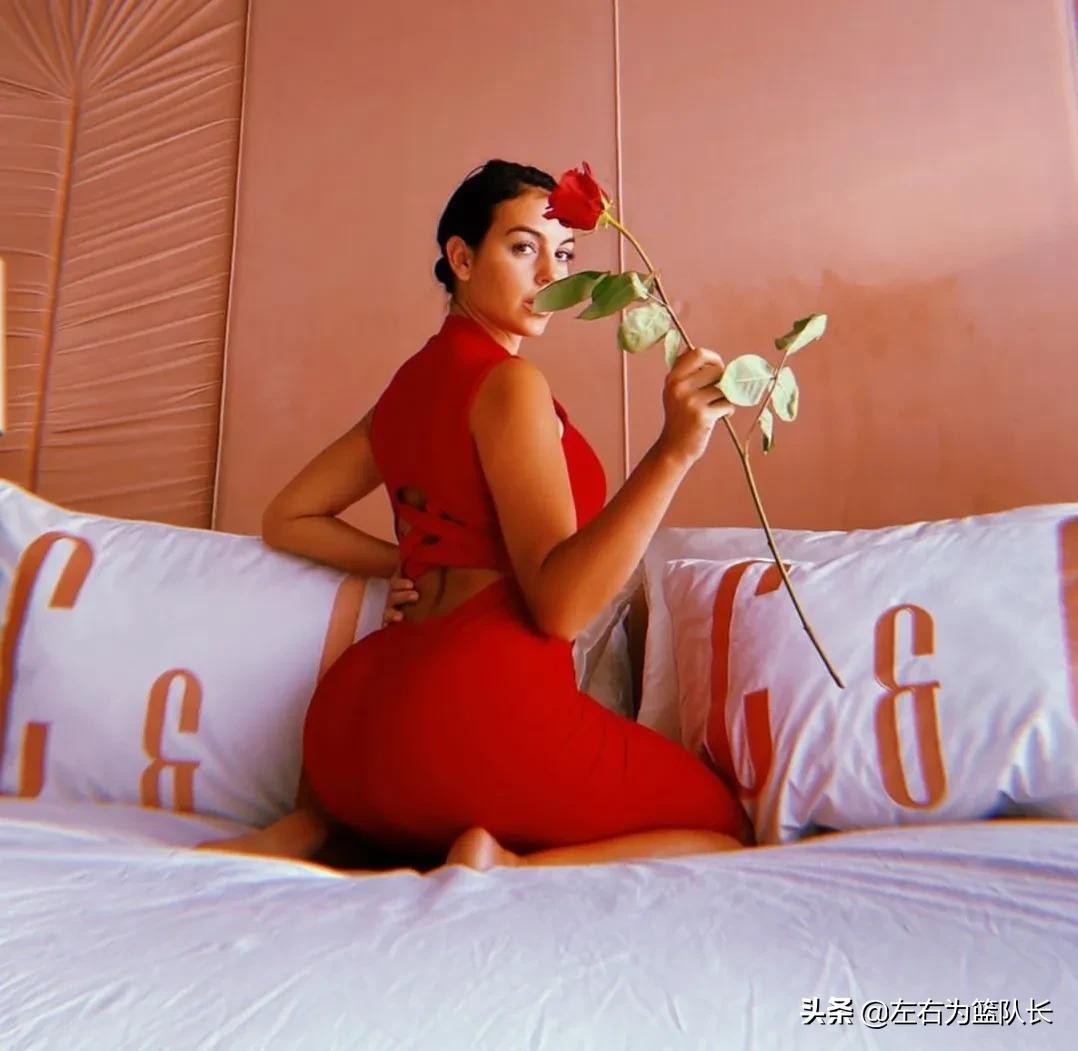 c罗被女友吐槽娘娘腔,c罗女友回应批评