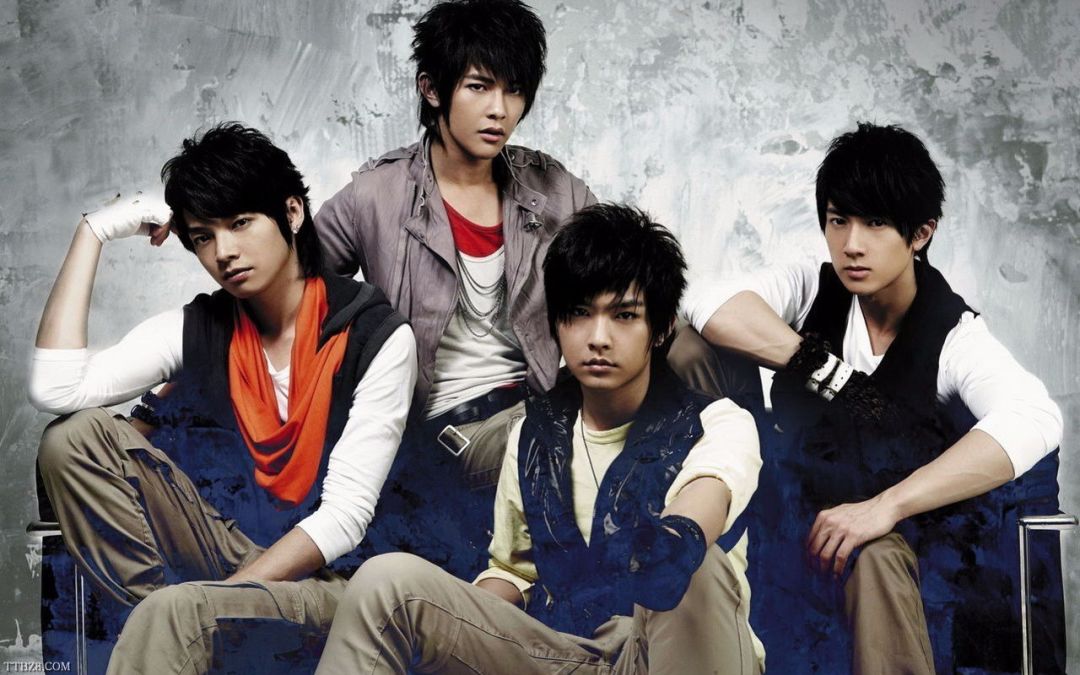 飞轮海看飞轮海名场面,飞轮海看王力宏唱歌