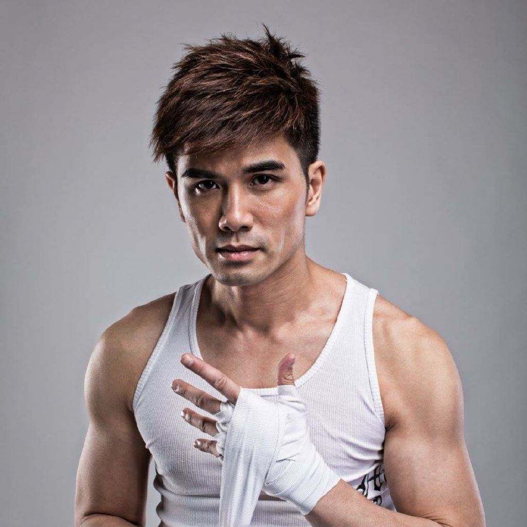 《肥龙过江》熟脸多,只认识客串的王祖蓝,你认出僵尸道长了吗?