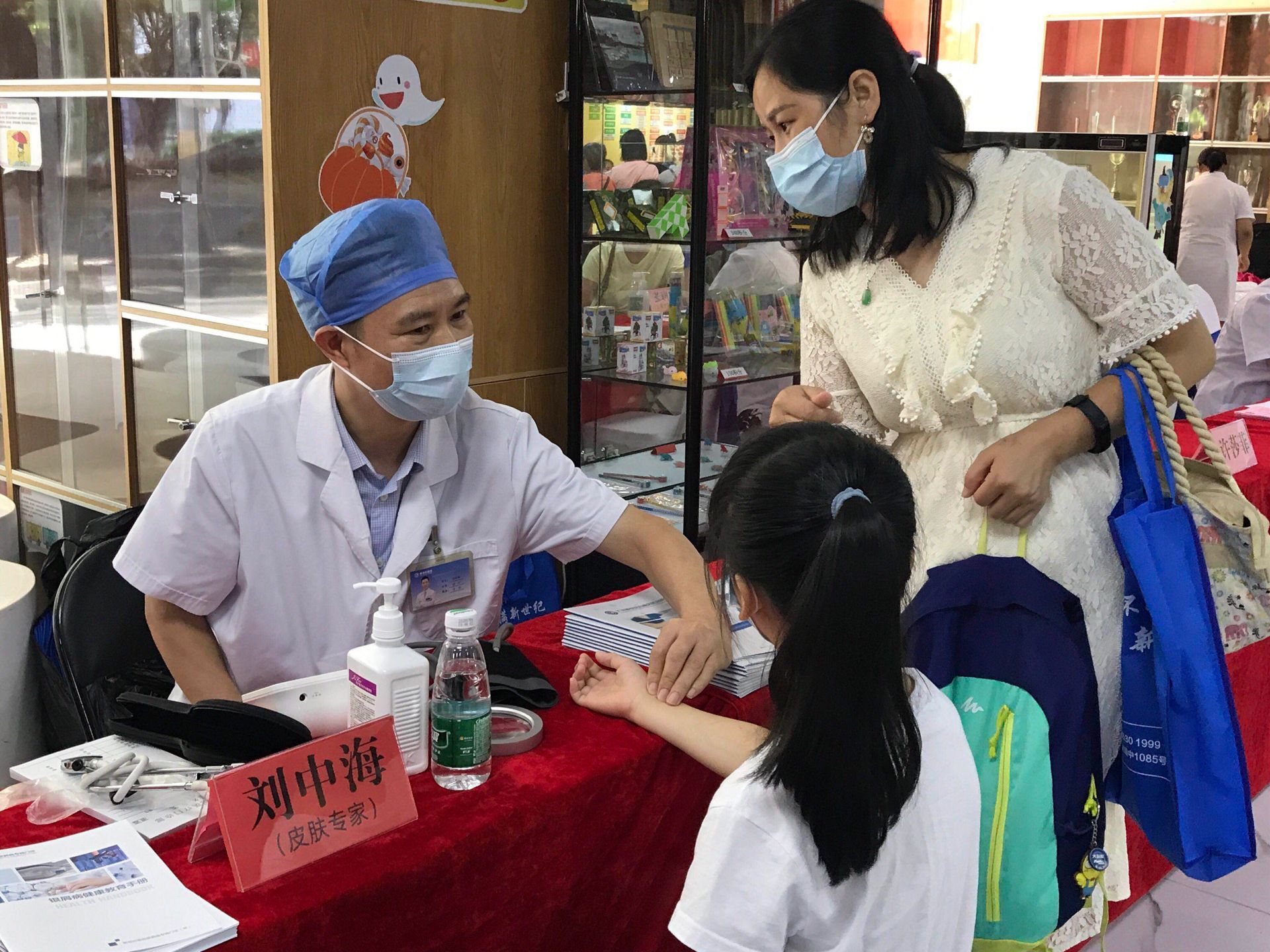 三岁小朋友得了白癜风,三岁小孩儿得白癜风好治么