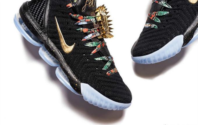 穿这样的鞋你千万别上球场,自带*器武**害人害己