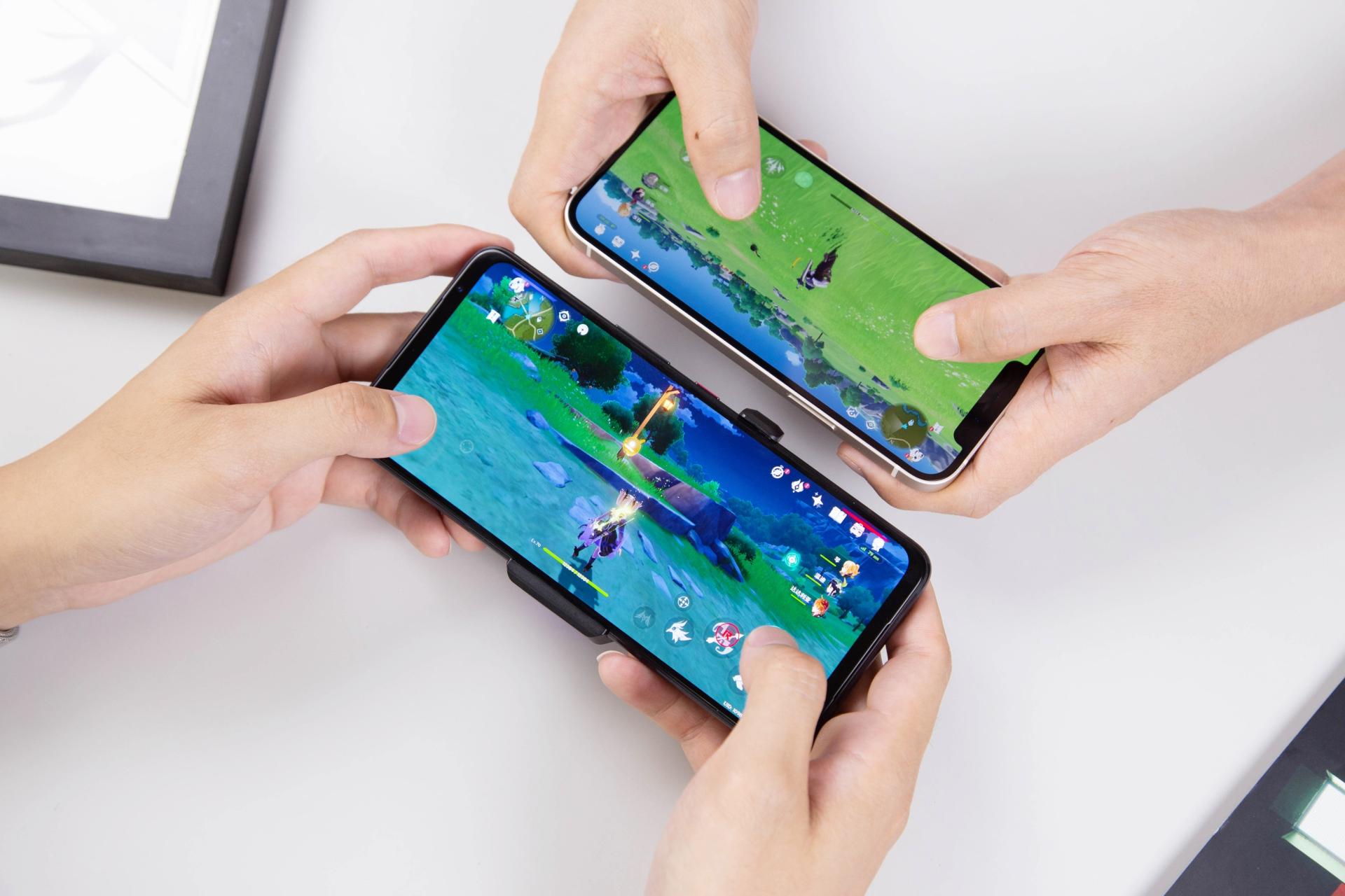 rog游戏手机5对比iphone12,rog游戏手机5与苹果13