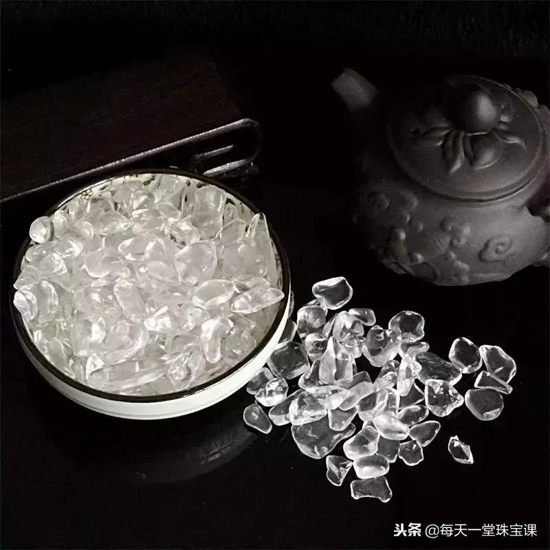 水晶和翡翠一起影响效果吗,水晶和玉石有辐射吗