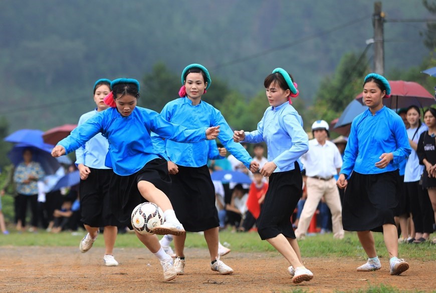 越南女子个人踢球视频,越南女子足球2019