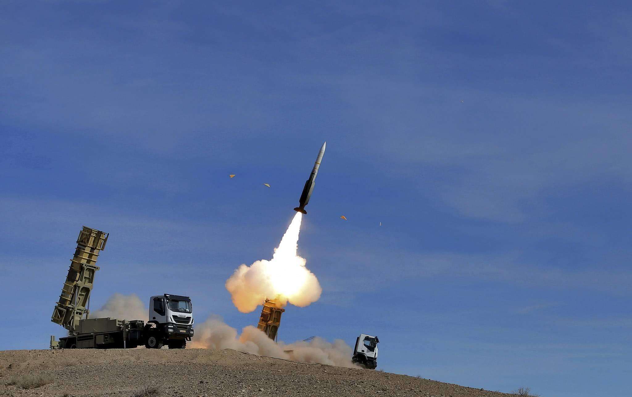 为什么火箭发射会爆炸,为什么火箭发射时要丢助推器