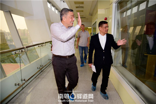 许瑞生副省长做客文体广播《体坛纵横》，畅谈广州亚运记忆